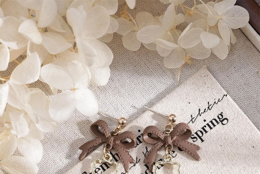 Clip-On Drop Earring Bow / Pearl Faux Pom