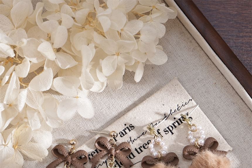 Clip-On Drop Earring Bow / Pearl Faux Pom