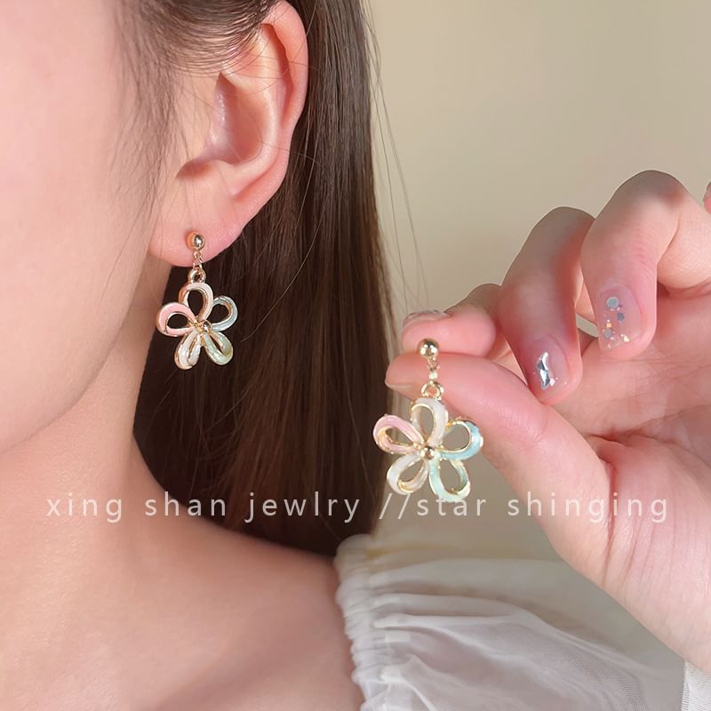 Earring Flower Drop