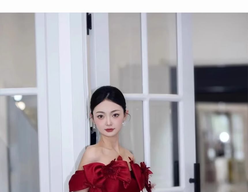 Accent Gown Bow A-Line Off-Shoulder Flower Evening Plain