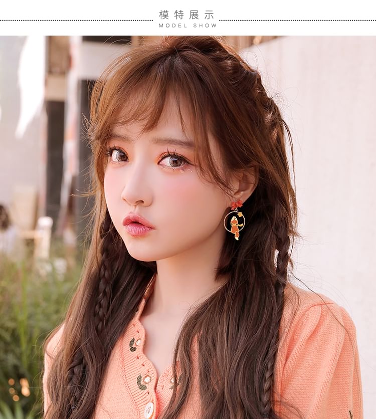 On Fox Clip / Hoop Earring