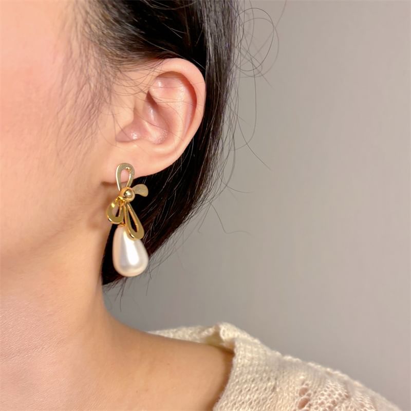 Pearl Earring Drop Bow Faux