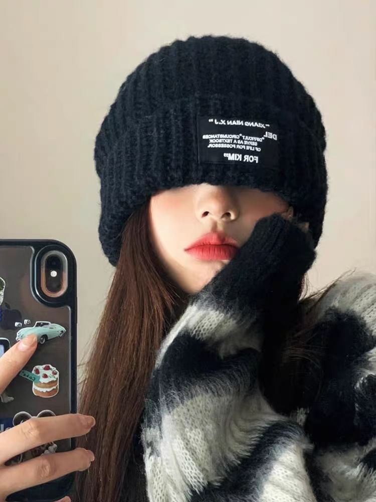 Beanie Applique Ribbed Knit