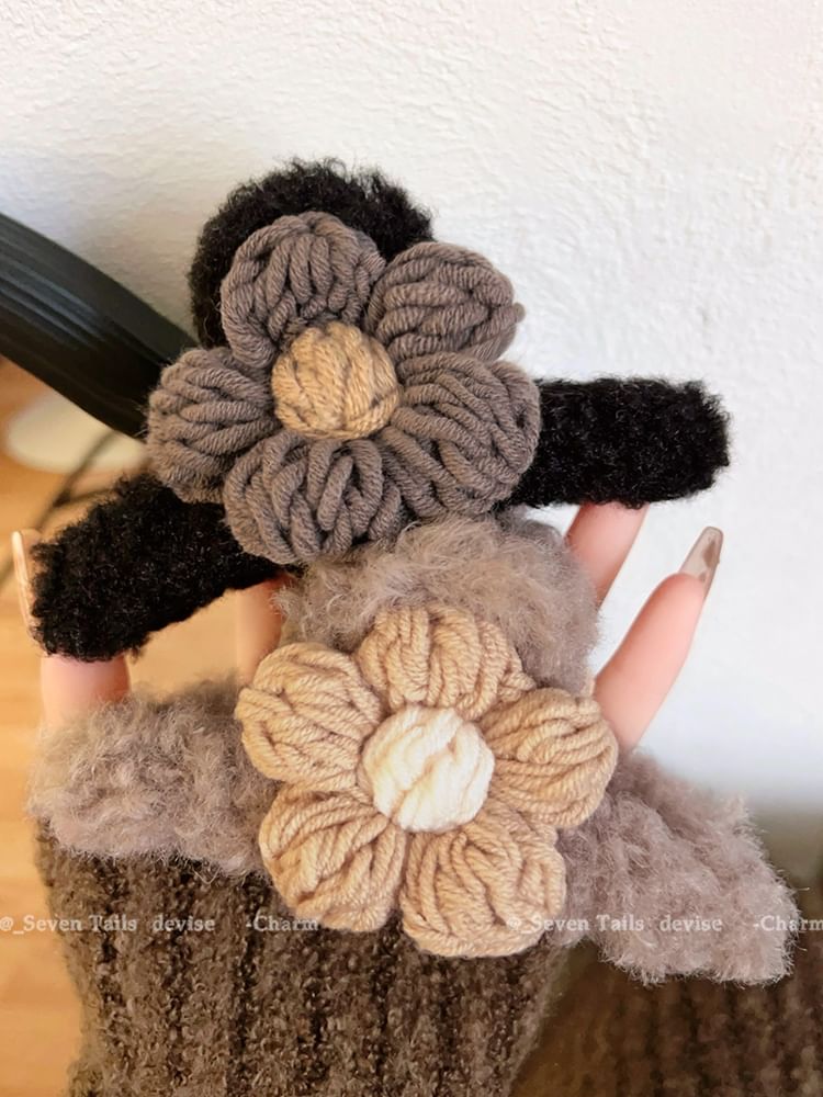Yarn Claw Floral Chenille Hair Clip