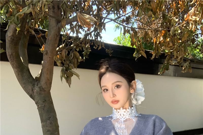 V-Neck / High Shorts Lace Neck Waist Cardigan Top Long-Sleeve Button-Up