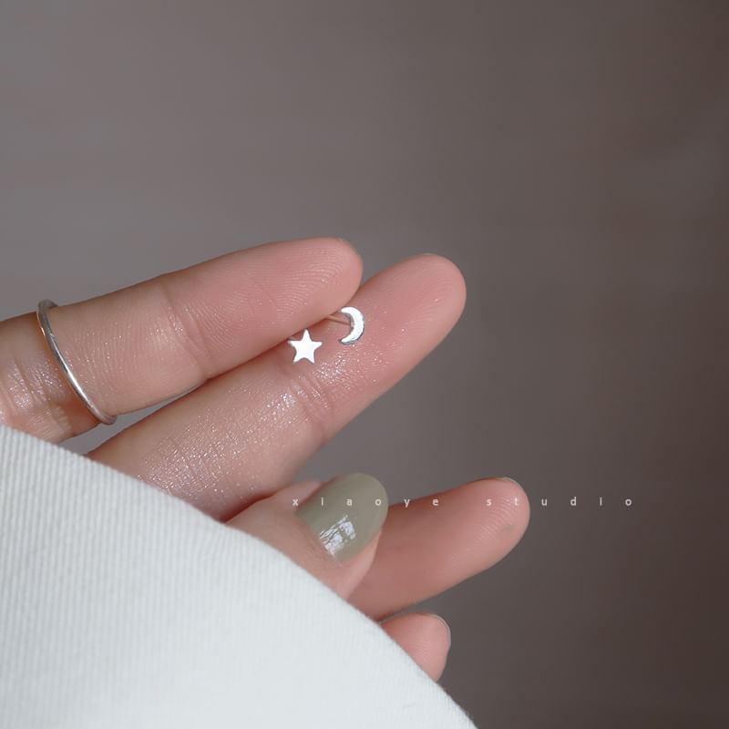Stud Earring Asymmetrical Crescent Silver Star 925 Sterling