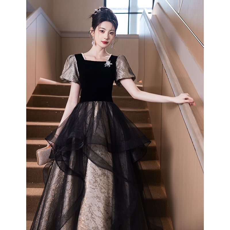 Short-Sleeve Square Neck Mesh A-Line Evening Gown