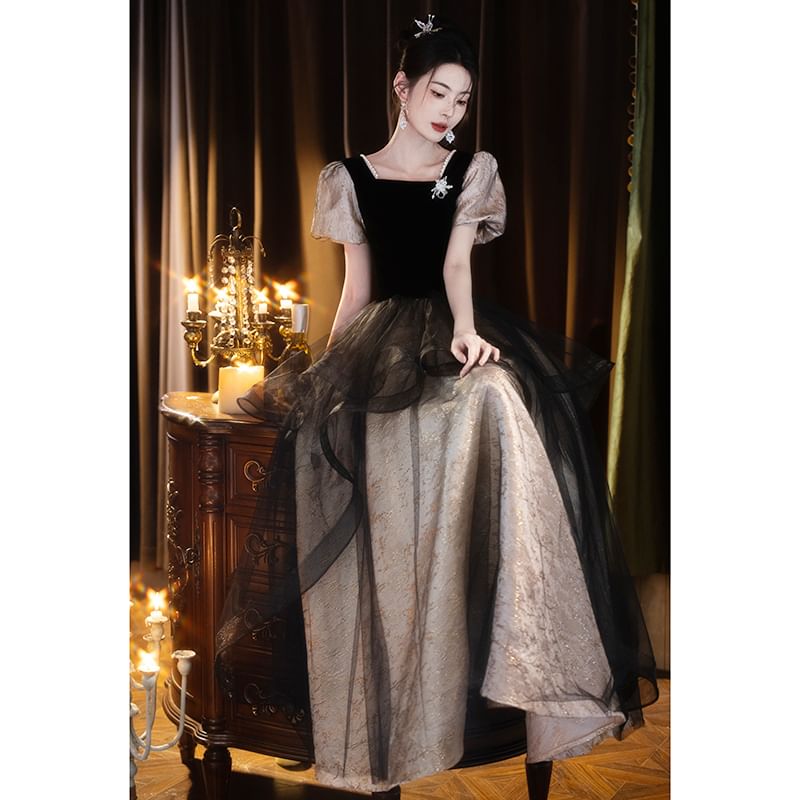 Short-Sleeve Square Neck Mesh A-Line Evening Gown