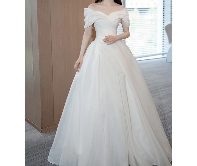 Off-Shoulder Gown Sleeveless Plain Ball Wedding