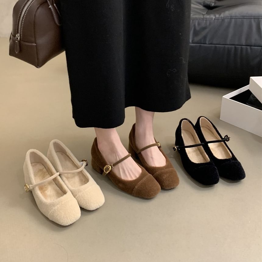 Heel Plain Mary Low Jane Pumps