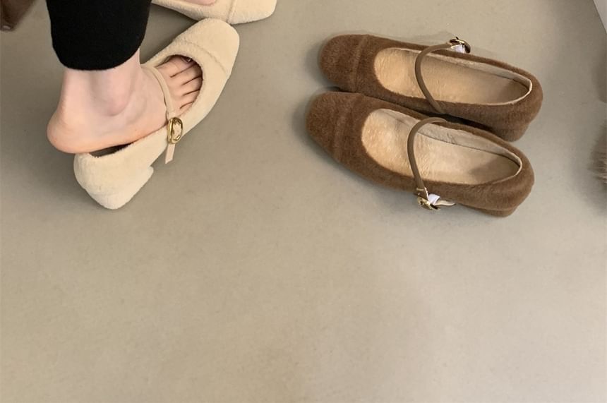 Heel Plain Mary Low Jane Pumps