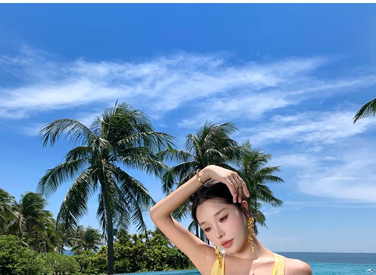 Sleeveless Sequin Evening Sheath Plain V-Neck Gown