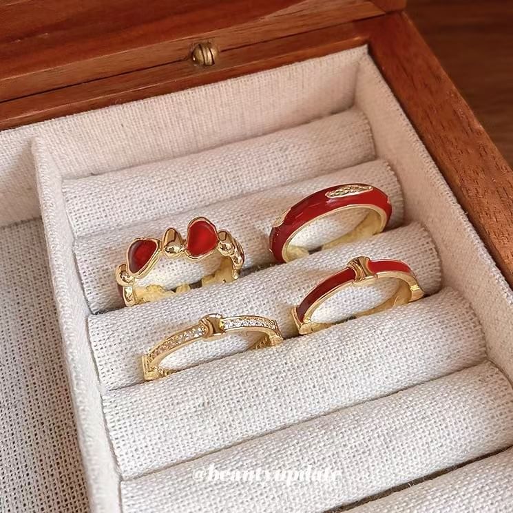 / Rhinestone Open Geometry Ring