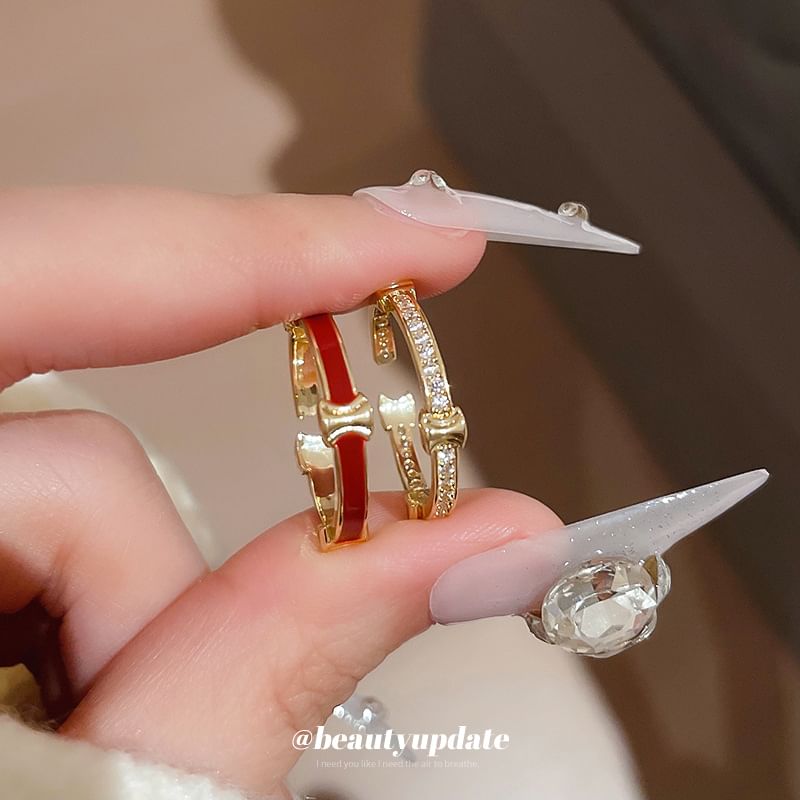 / Rhinestone Open Geometry Ring