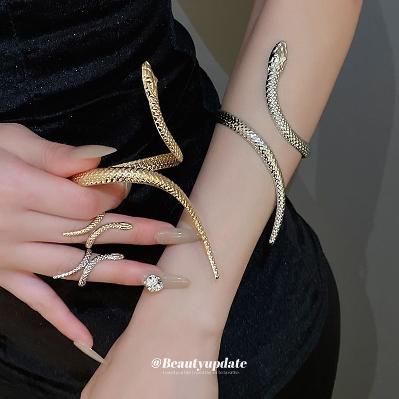 + Snake Ring Set: Bangle