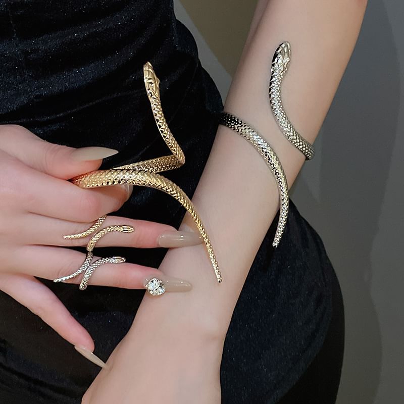 + Snake Ring Set: Bangle