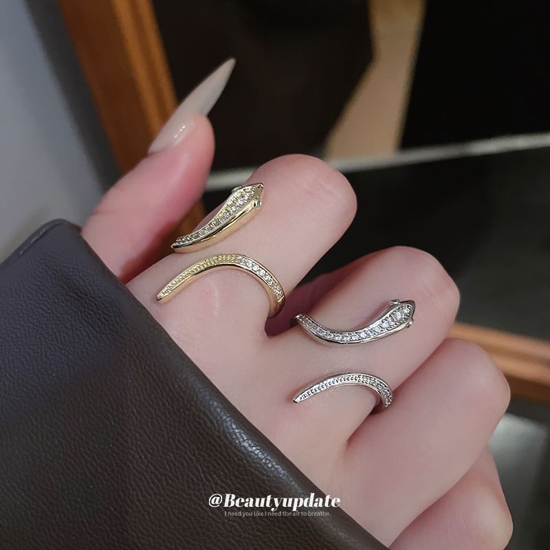 Rhinestone Snake Ring Open