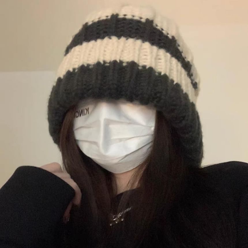 / Plain Beanie Ribbed Striped