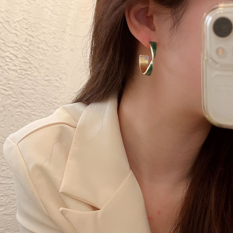 Galaxy Alloy Open Hoop Twisted Earring