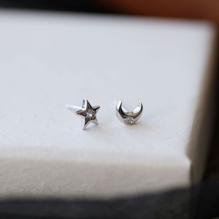 S999 Earring Silver Moon Star Asymmetrical Rhinestone Stud