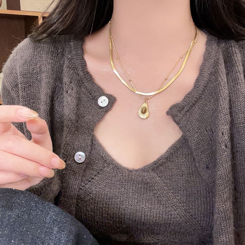 Pendant / Stone Necklace Set Snakebone