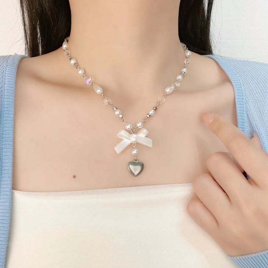 Heart Pearl Bow Necklace Faux