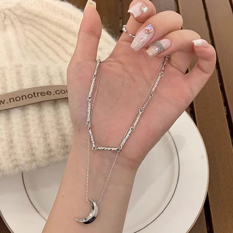 / Moon Heart Necklace Pendant