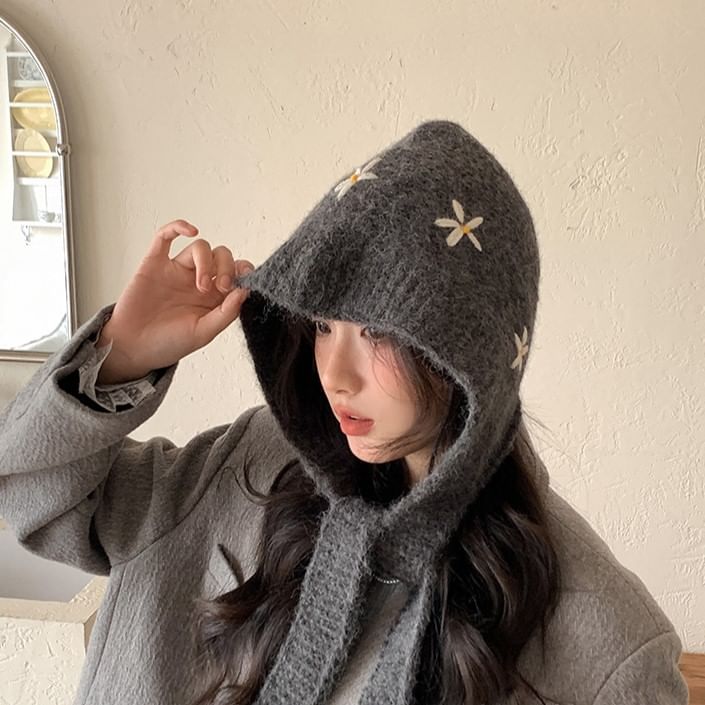 Knit Hat Bonnet Embroidered Floral
