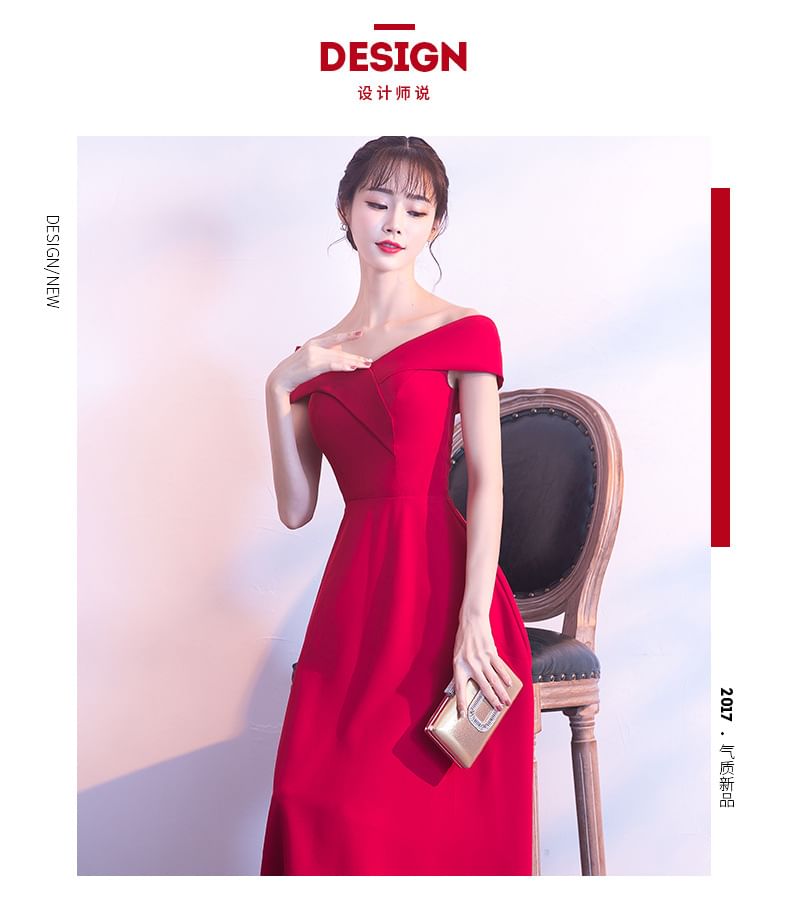 A-Line Sleeve Plain Gown V-Neck Shoulder Off Short Evening