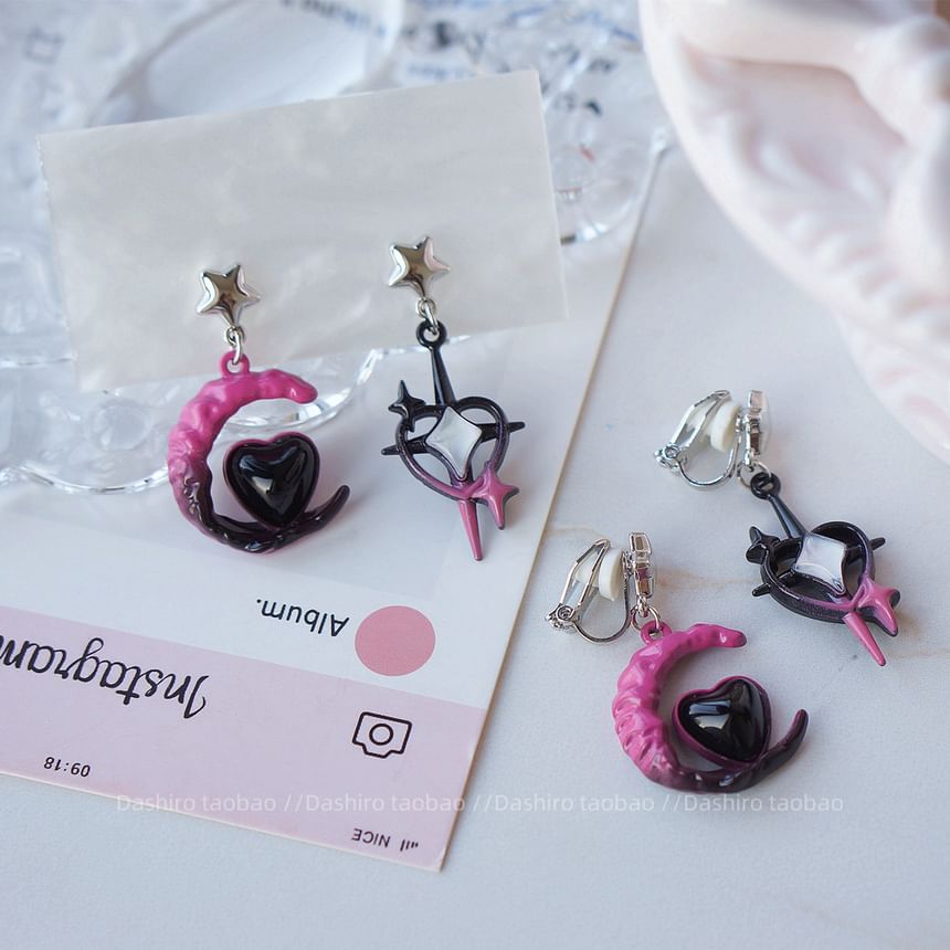 Earring Asymmetrical / Moon Star Clip-On Drop