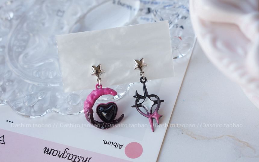 Earring Asymmetrical / Moon Star Clip-On Drop