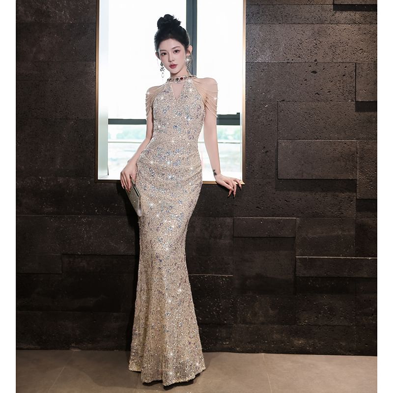 Halter Neck Sleeveless Sequin Sheath Evening Gown