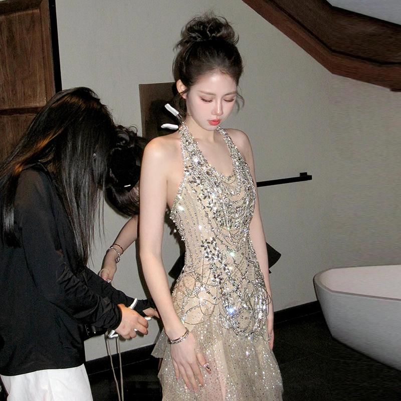 Sleeveless Halter Neck Sequined Maxi Evening Dress