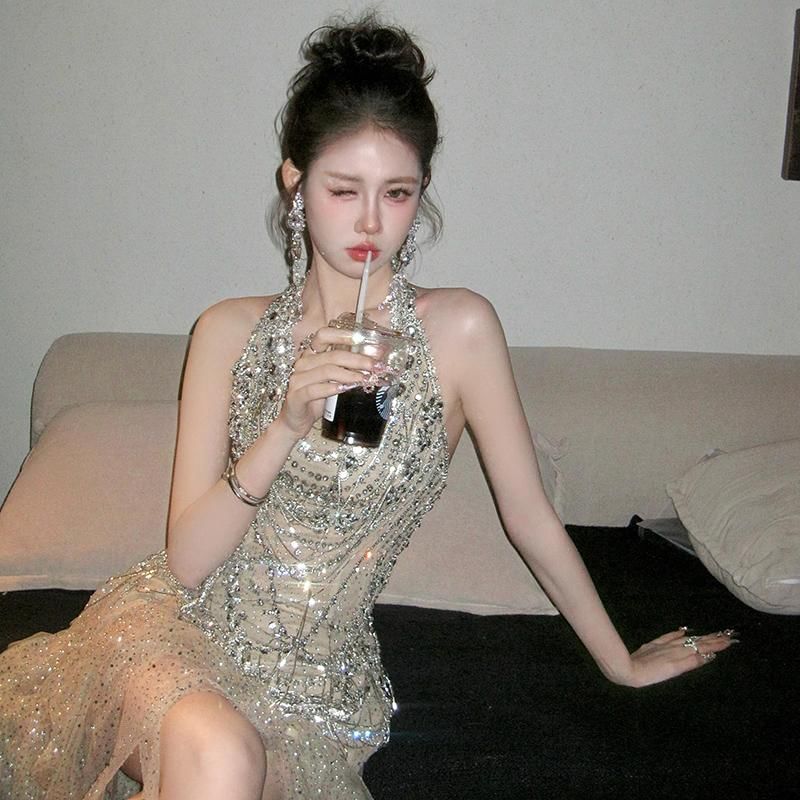 Sleeveless Halter Neck Sequined Maxi Evening Dress