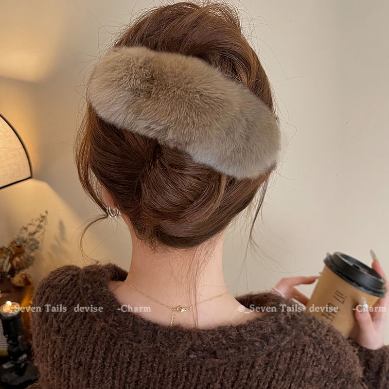 Faux Clip Fur Hair