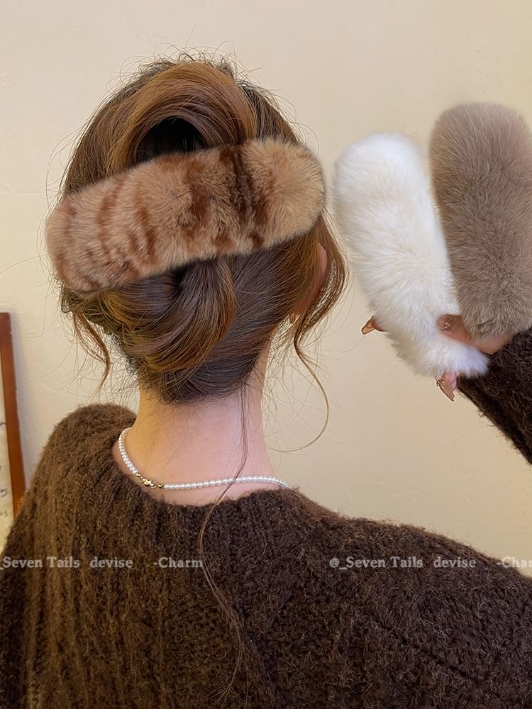 Faux Clip Fur Hair