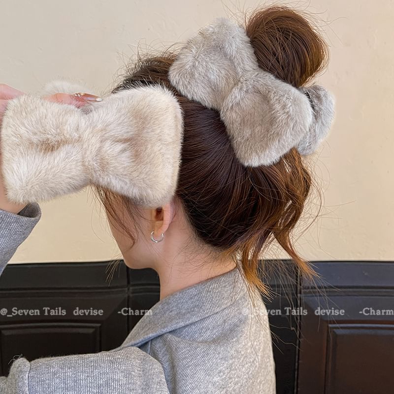 Clip Hair Claw Chenille Bow