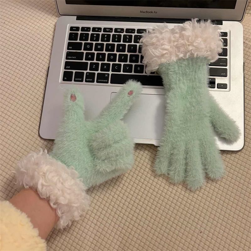 Two Tone Fluffy Trim Gloves