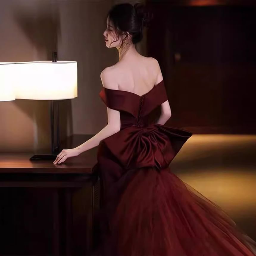 Bow Panel Plain Off-Shoulder Mermaid Mesh Gown Evening