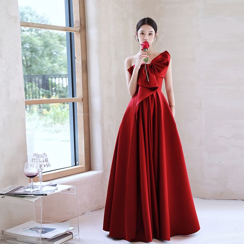 A-Line Evening Sleeveless Bow Gown One-Shoulder Plain