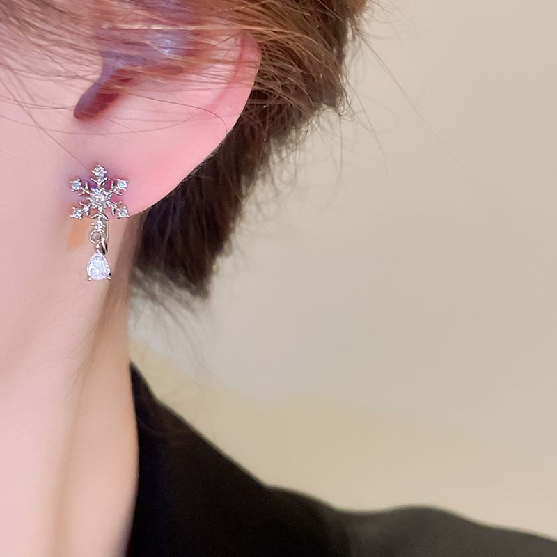 Drop CZ Earring Snowflake