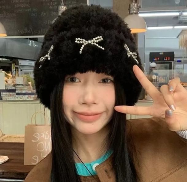 Chenille Beanie Metallic Bow Studded