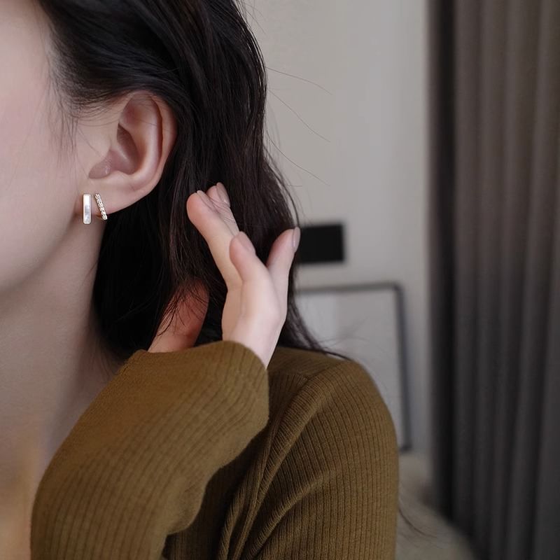 Stud Rhinestone Alloy Earring Shell