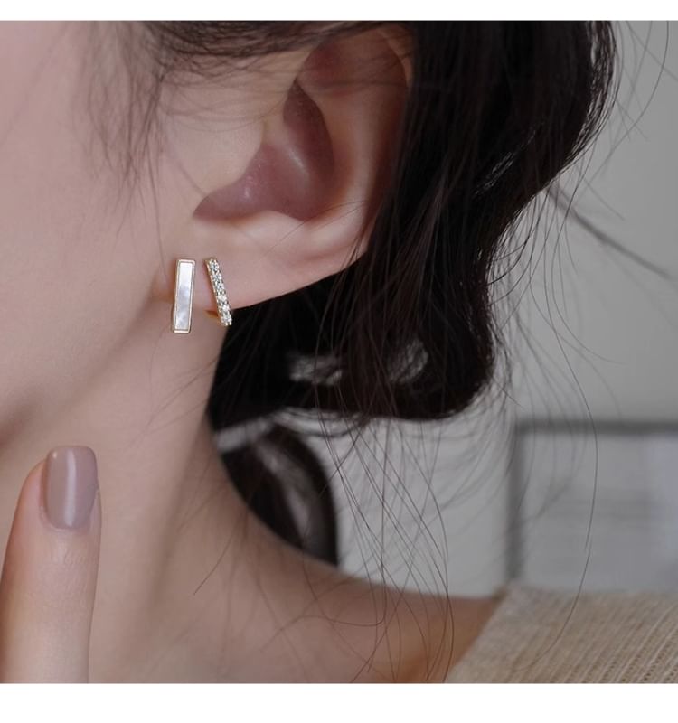 Stud Rhinestone Alloy Earring Shell