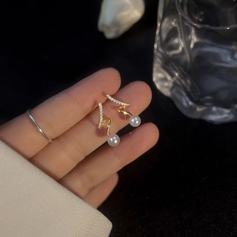 Drop Pearl Faux Earring Alloy