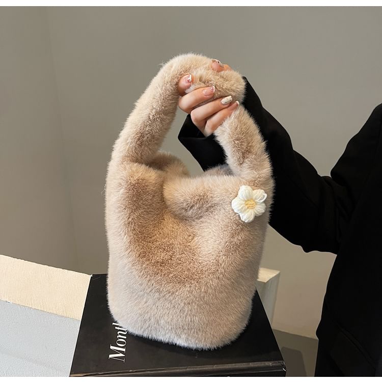 Floral Fluffy Bucket Bag Accent