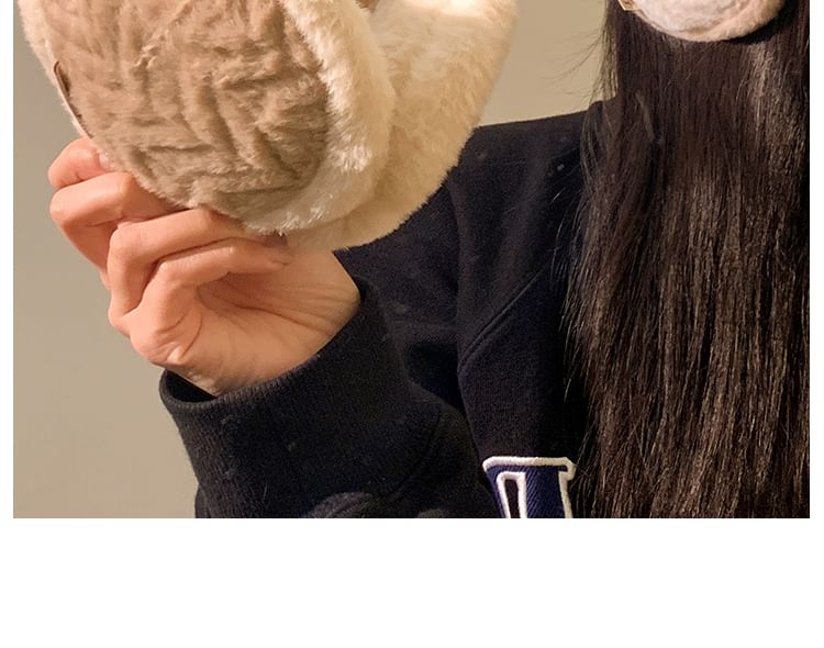 Trim Fluffy Contrast Earmuffs