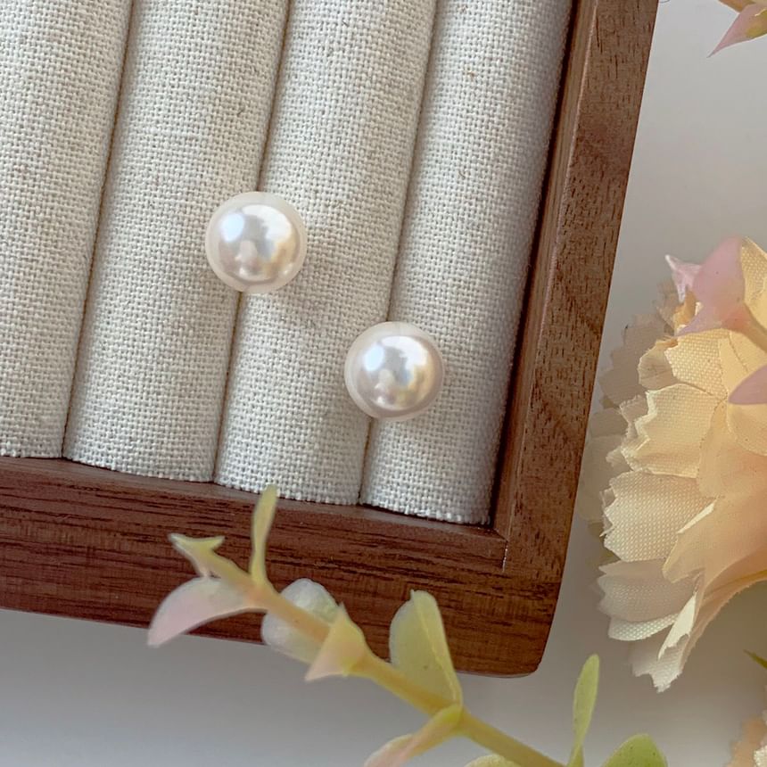 Pearl Designs) Earring (Various Faux Stud