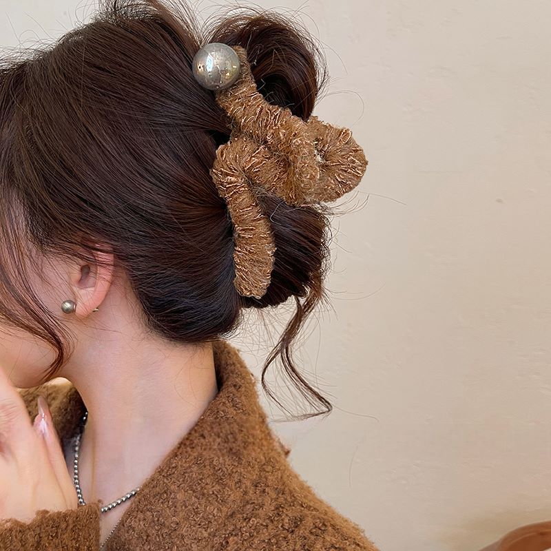 Pearl Yarn Faux Hair Claw