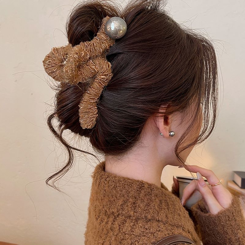 Pearl Yarn Faux Hair Claw